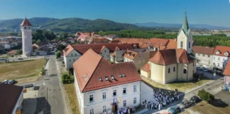 V Brežicah zaključena obnova Slomškovega doma