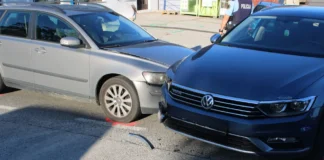 V Krškem trčila avtomobil in električni skiro, voznika skiroja odpeljali v bolnišnico