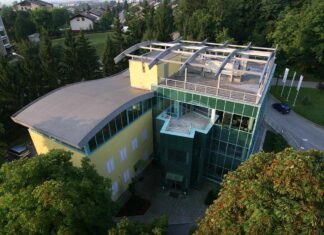 Kostak po današnjih medijskih navedbah uvaja interni nadzor poslovanja